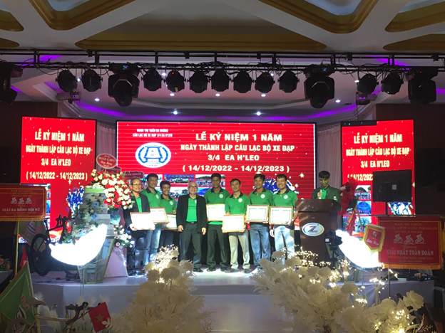 Lễ kỷ niệm 1 năm ngày thành lập Câu lạc bộ xe đạp 3/4 huyện Ea H’Leo